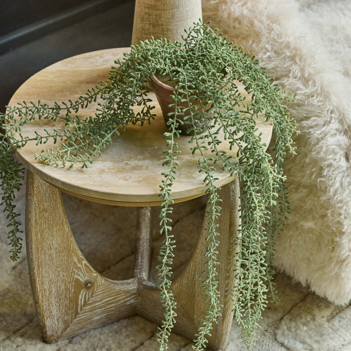ARTIFICIAL POTTED STRING OF PEARLS