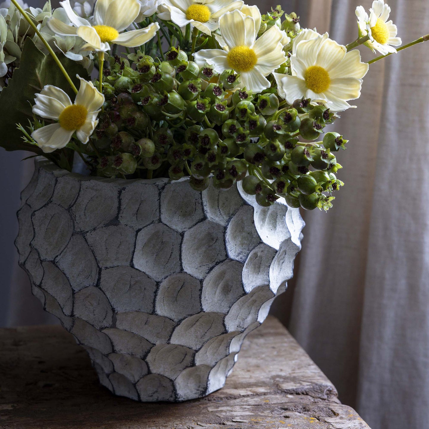 LADRIS CEMENT VASE