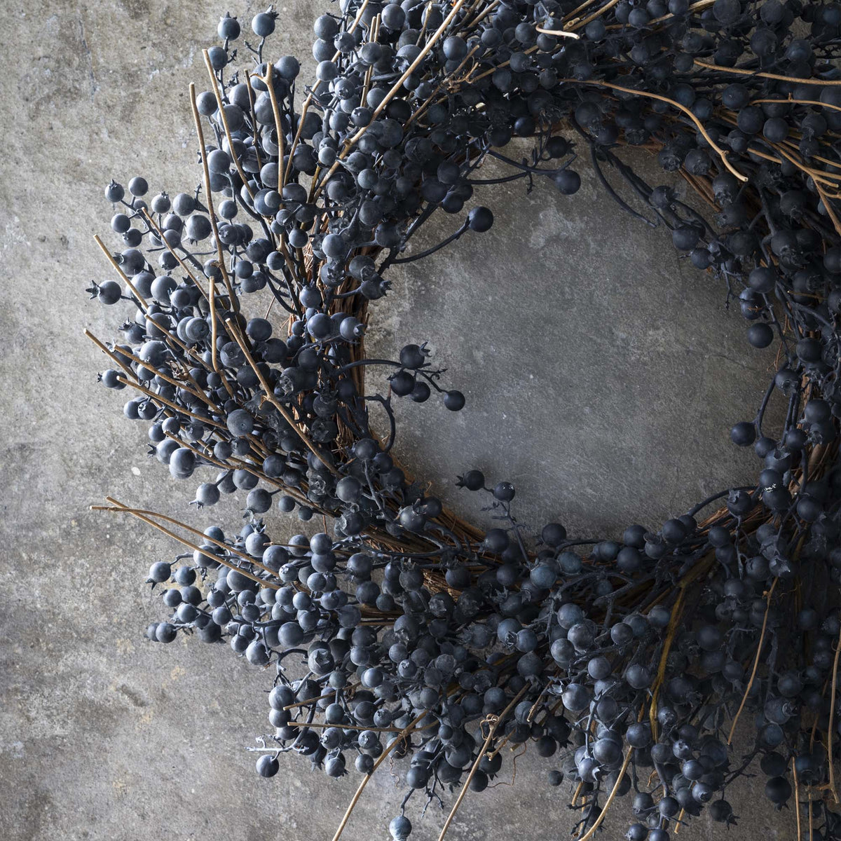 ARTIFICIAL BERRY WREATH, MIDNIGHT -