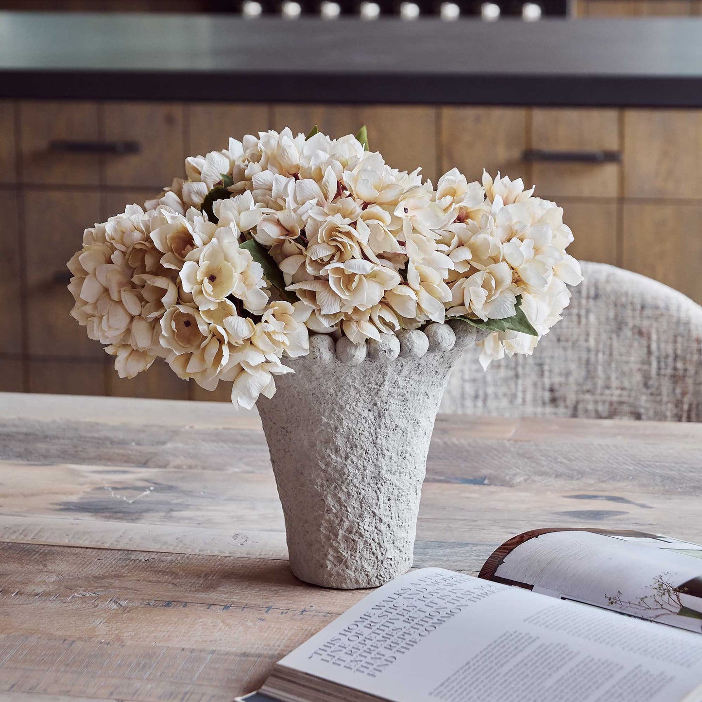 OSMAN CEMENT VASE